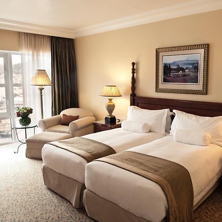 The Table Bay Hotel Cape Town Room photo A room at the hotel
